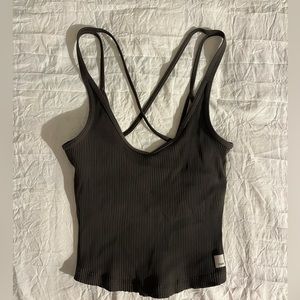 Vuori green ribbed athletic workout top women’s size small / Xtra small